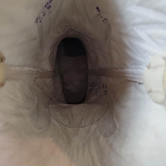 Ralph Lauren Cream and Brown Heeled Boots - Picture 10 of 15